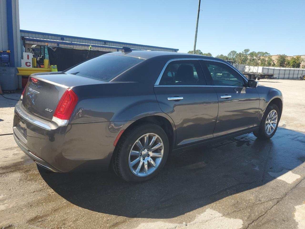 2019 Chrysler 300 Limited - Фото 3