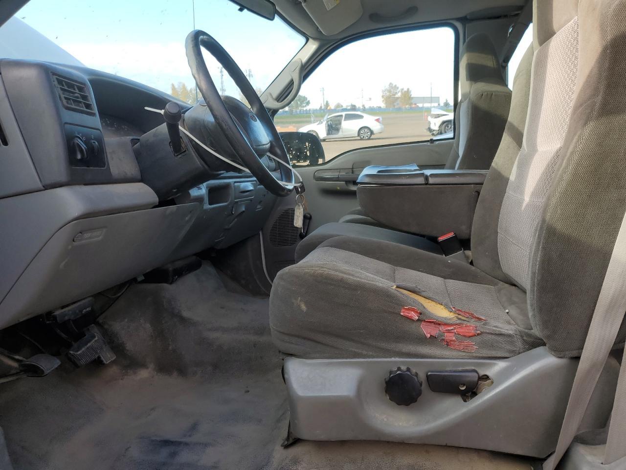 2002 Ford F250 Super Duty - Image 7