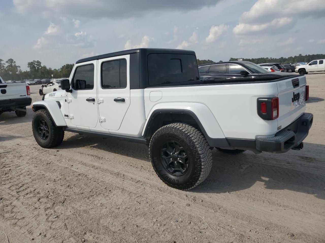 2022 Jeep Gladiator Sport - Фото 2