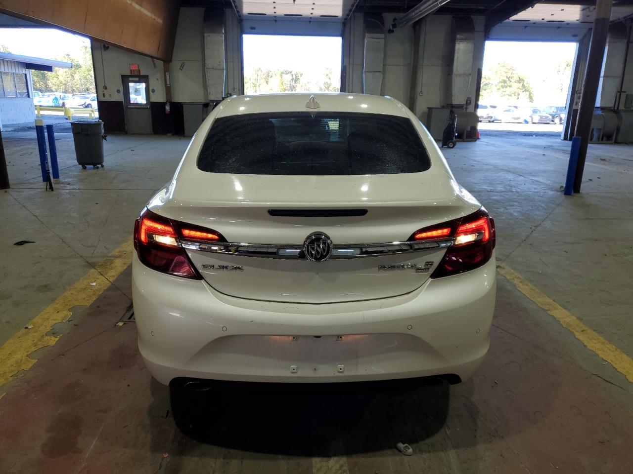 2015 Buick Regal Premium - Image 6