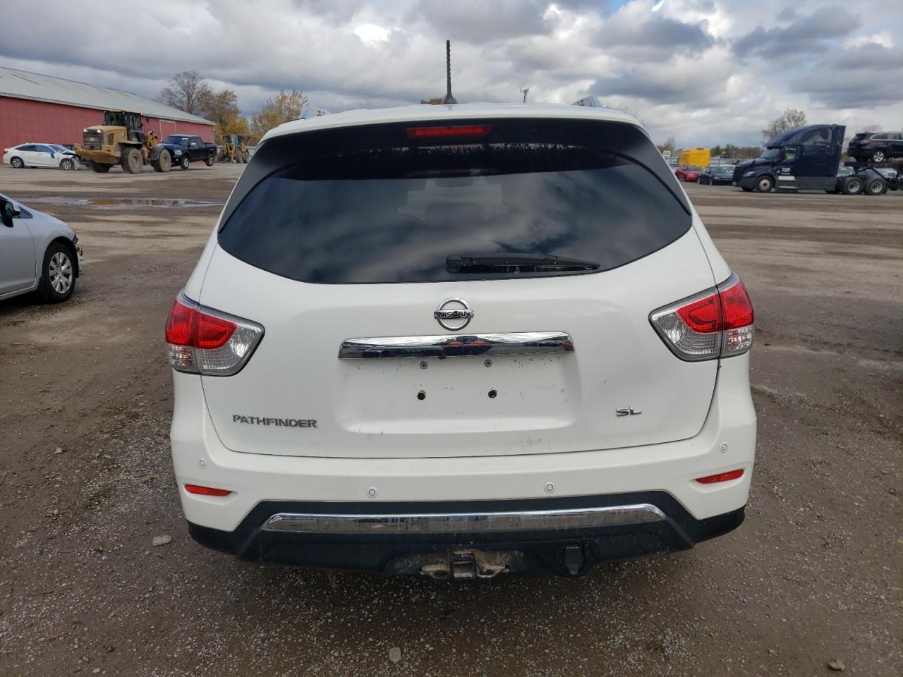 2013 Nissan Pathfinder S - Image 6