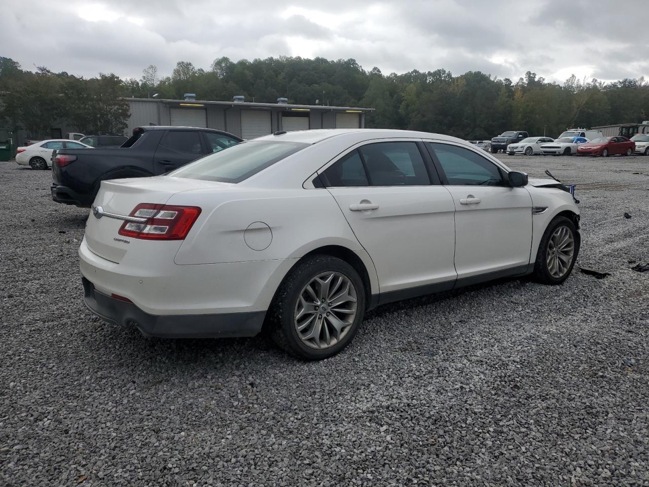 2013 Ford Taurus Limited - Image 3