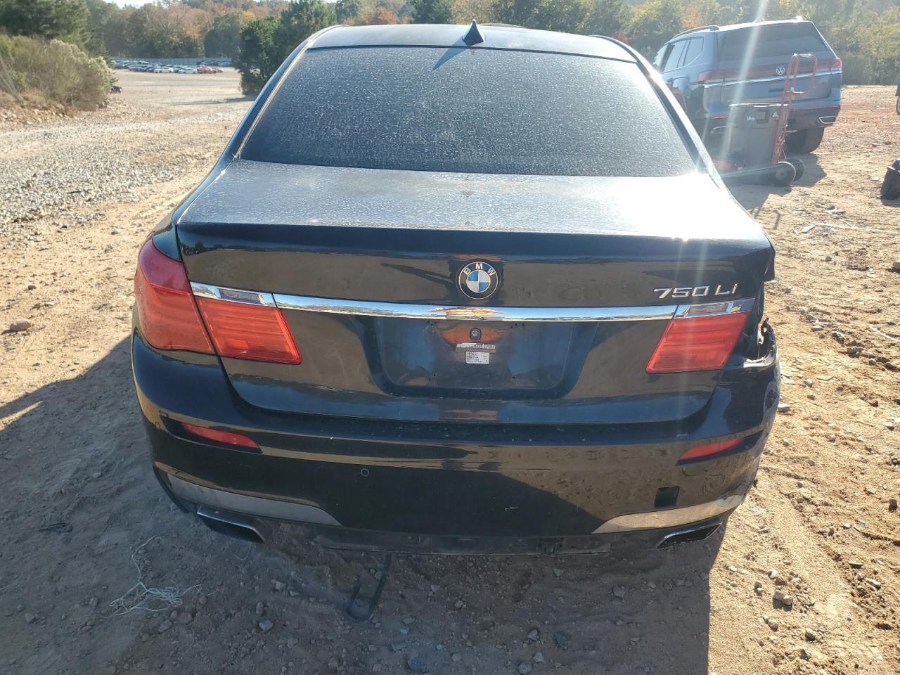 2010 BMW 750 Li - Image 6