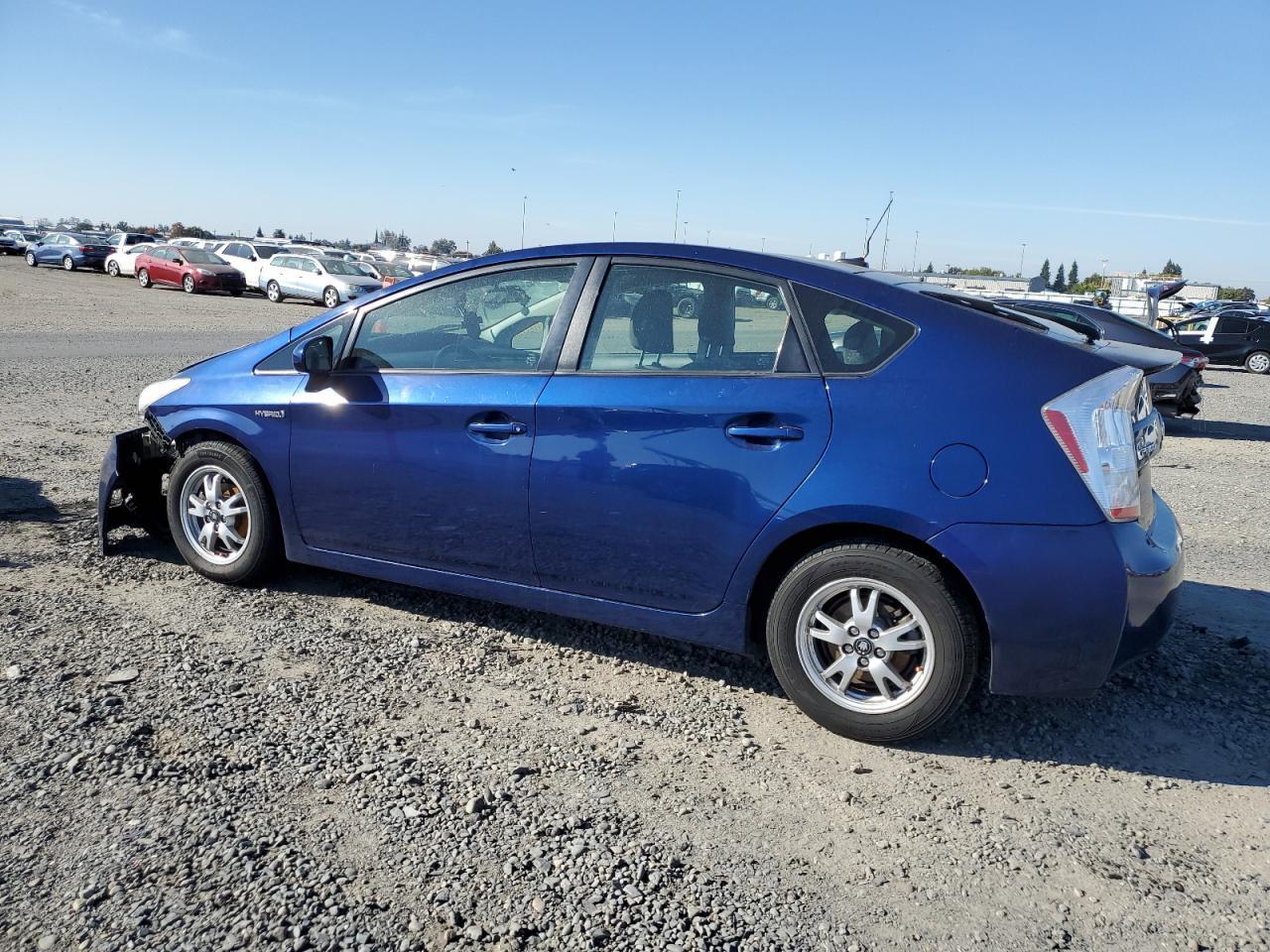 2011 Toyota Prius - Image 2