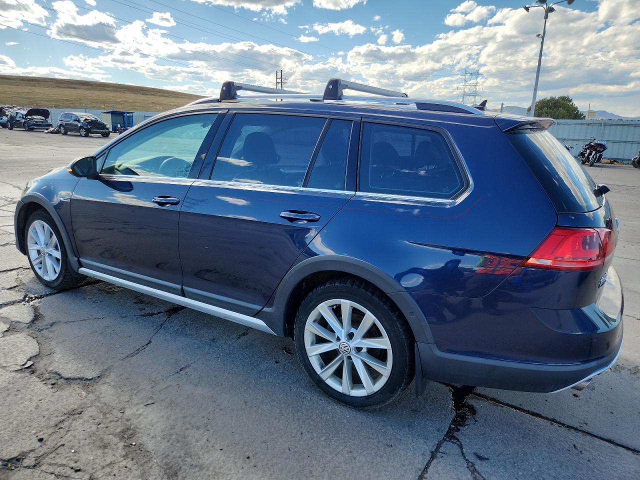 2017 Volkswagen Golf Alltrack S - Фото 2