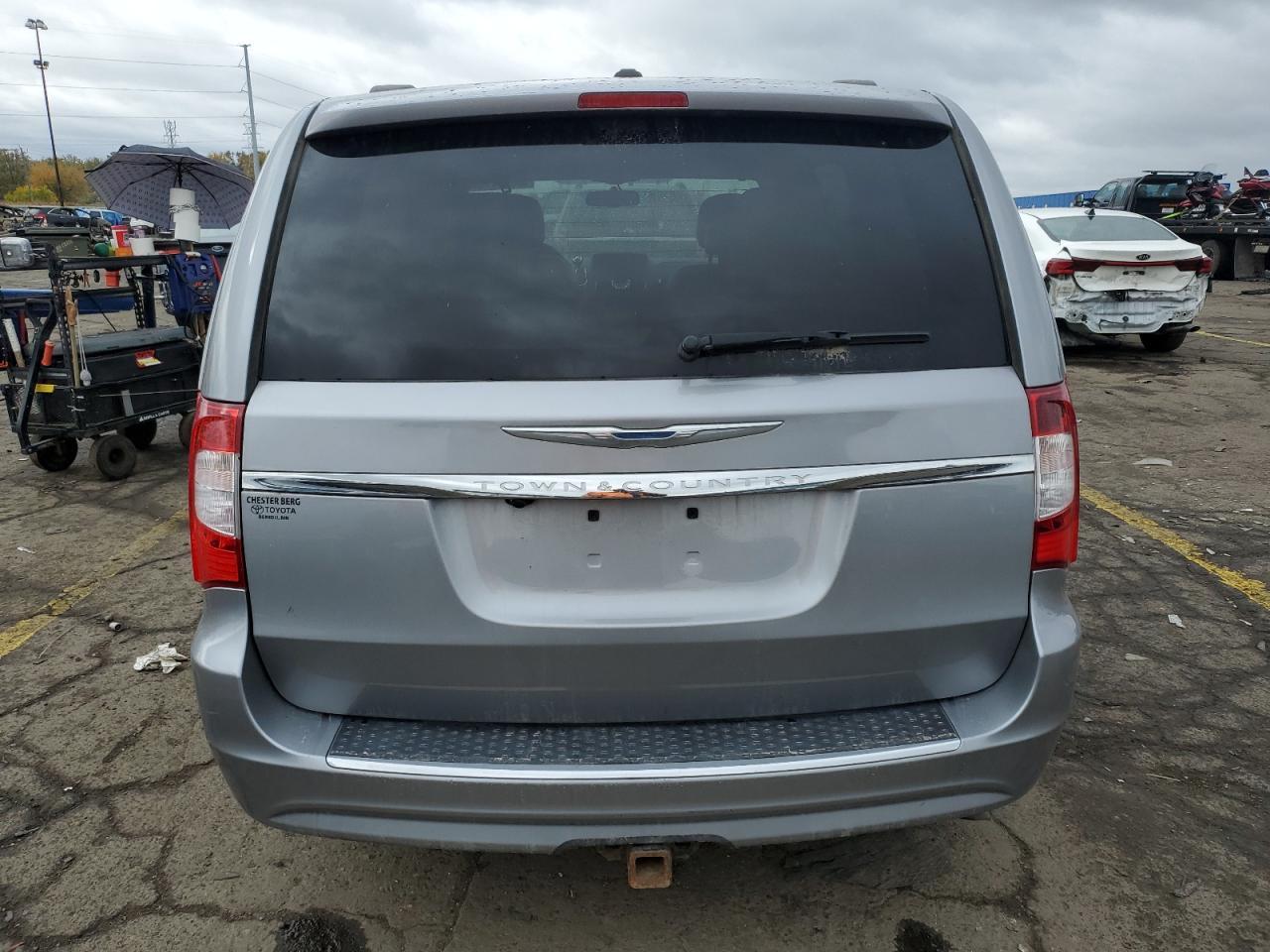 2015 Chrysler Town & Country Touring - Фото 6