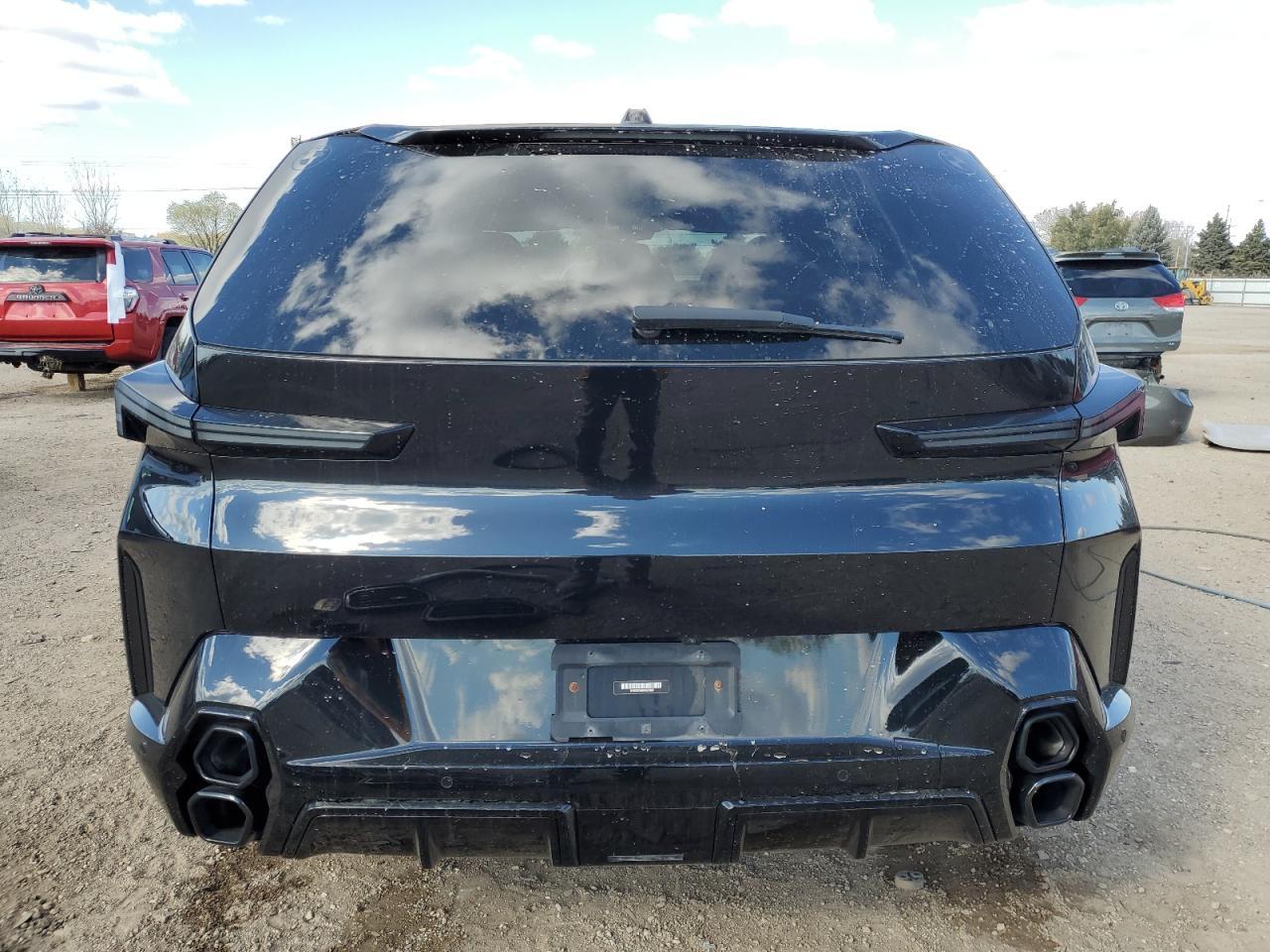 2023 BMW Xm - Image 6