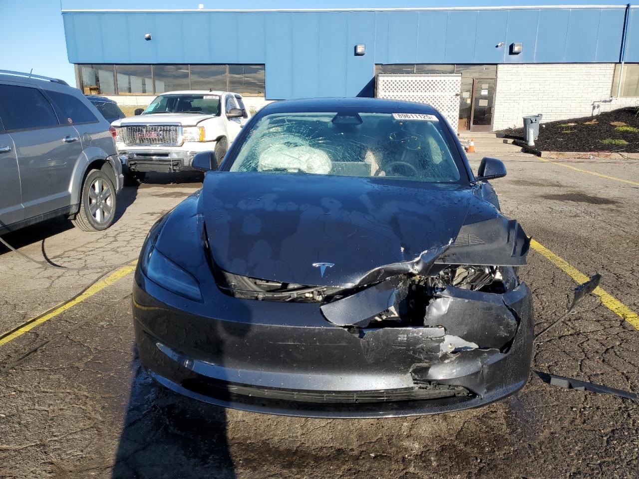 2024 Tesla Model 3 - Фото 5