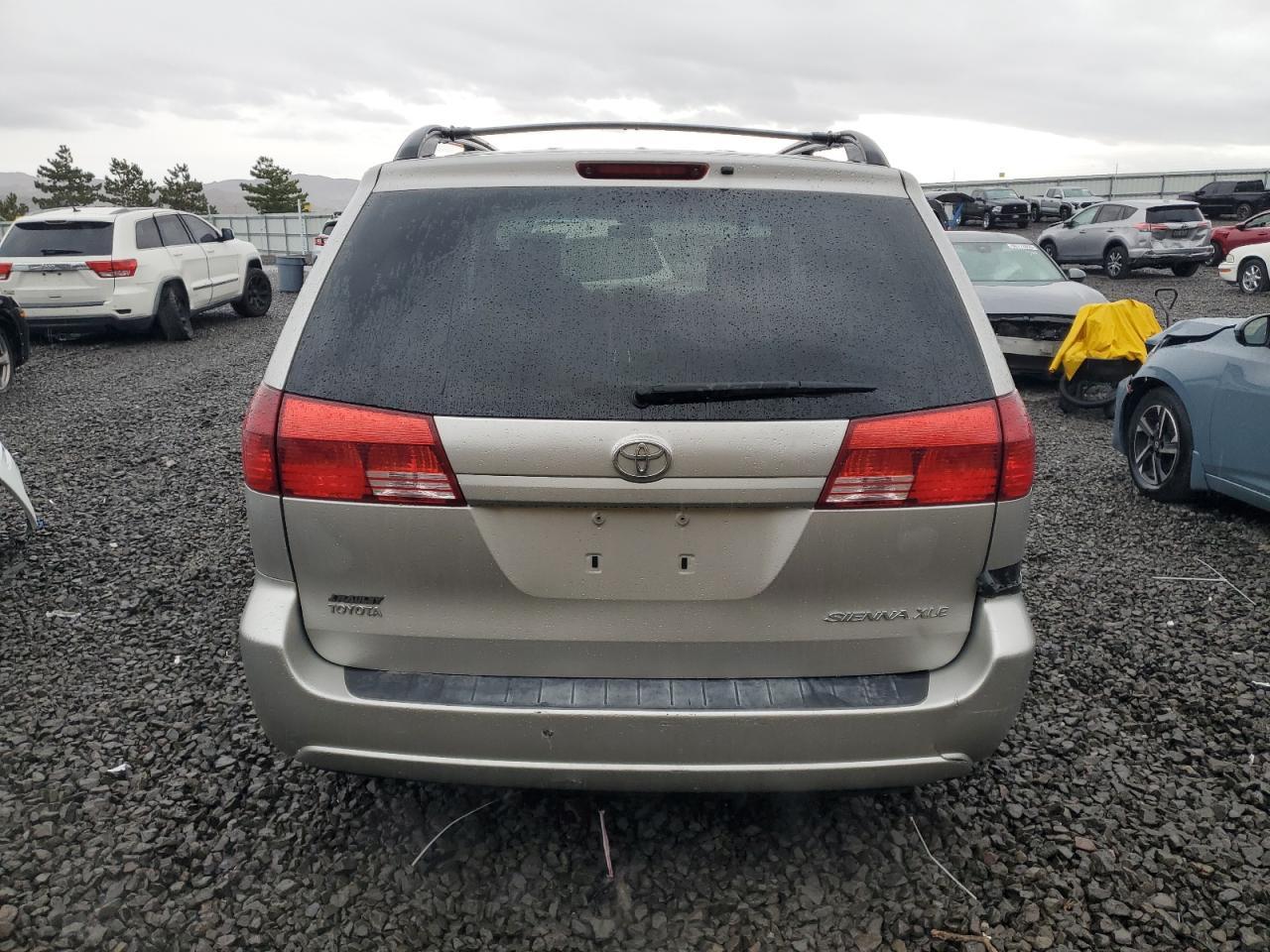 2004 Toyota Sienna Xle - Фото 6