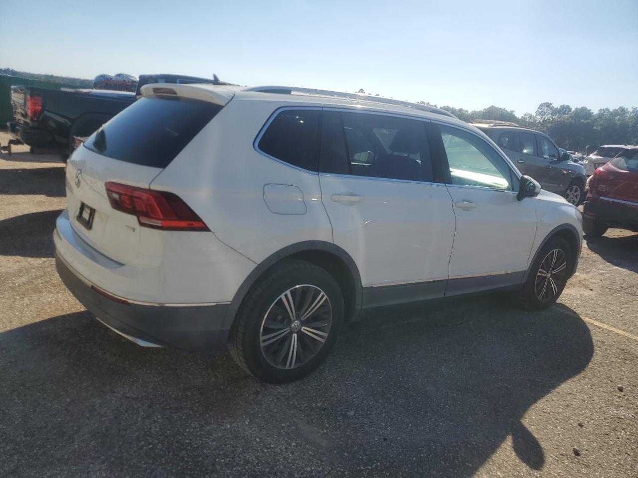 2018 Volkswagen Tiguan Se - Image 3