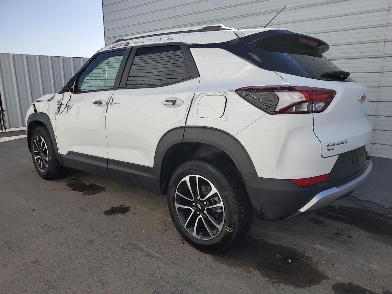 2025 Chevrolet Trailblazer Lt - Image 2