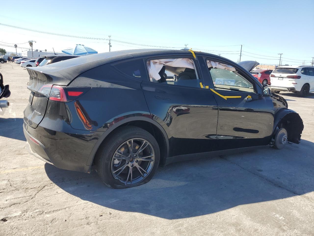 2024 Tesla Y - Image 3