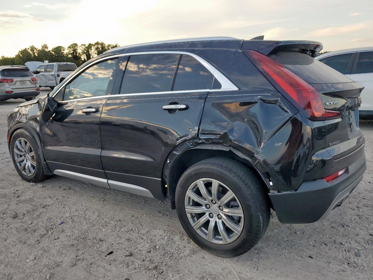 2023 Cadillac Xt4 Premium Luxury - Фото 2