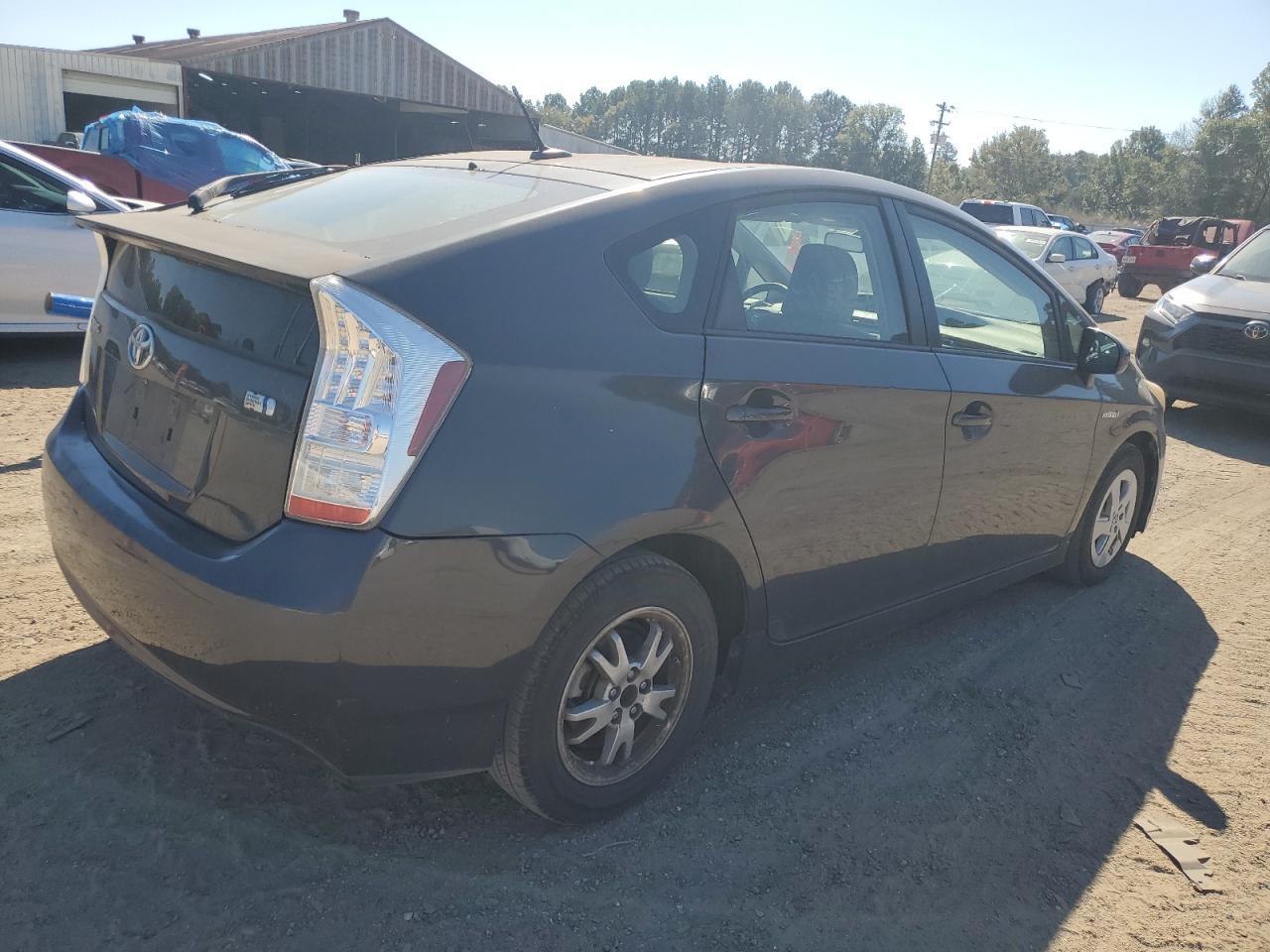 2011 Toyota Prius - Image 3