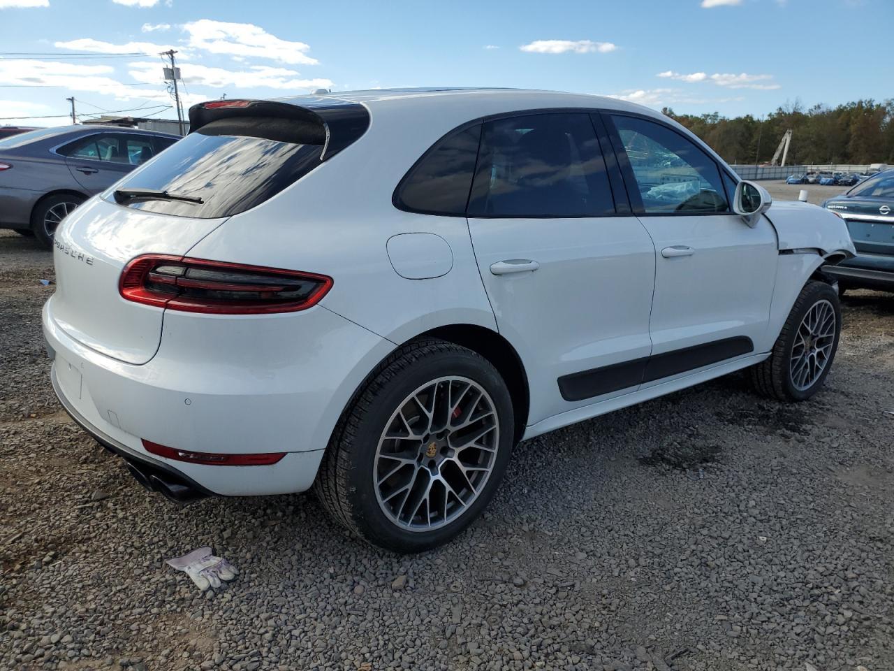 2016 Porsche Macan Turbo - Image 3