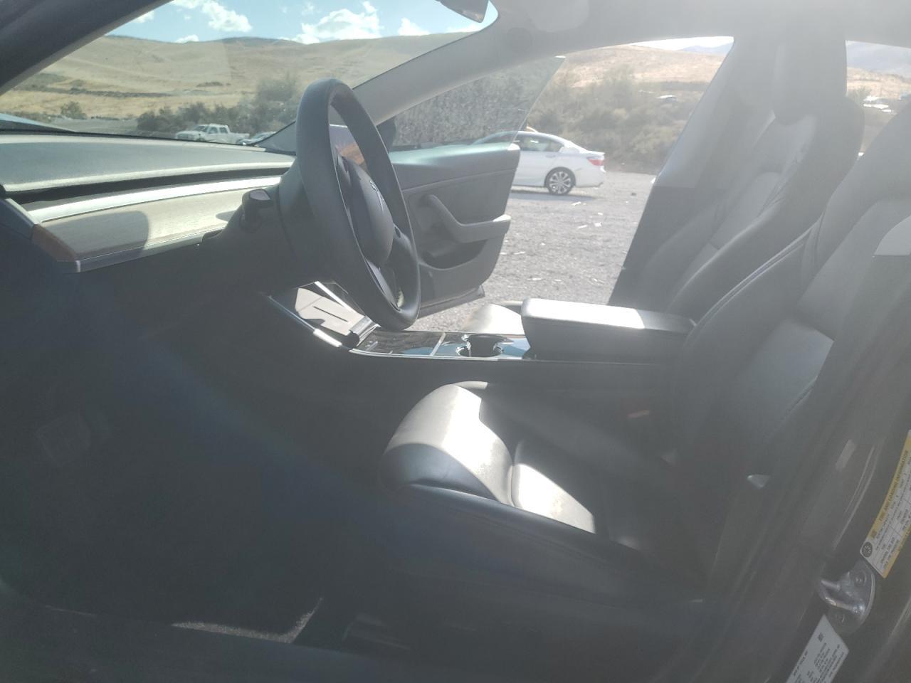 2020 Tesla Model 3 - Фото 7