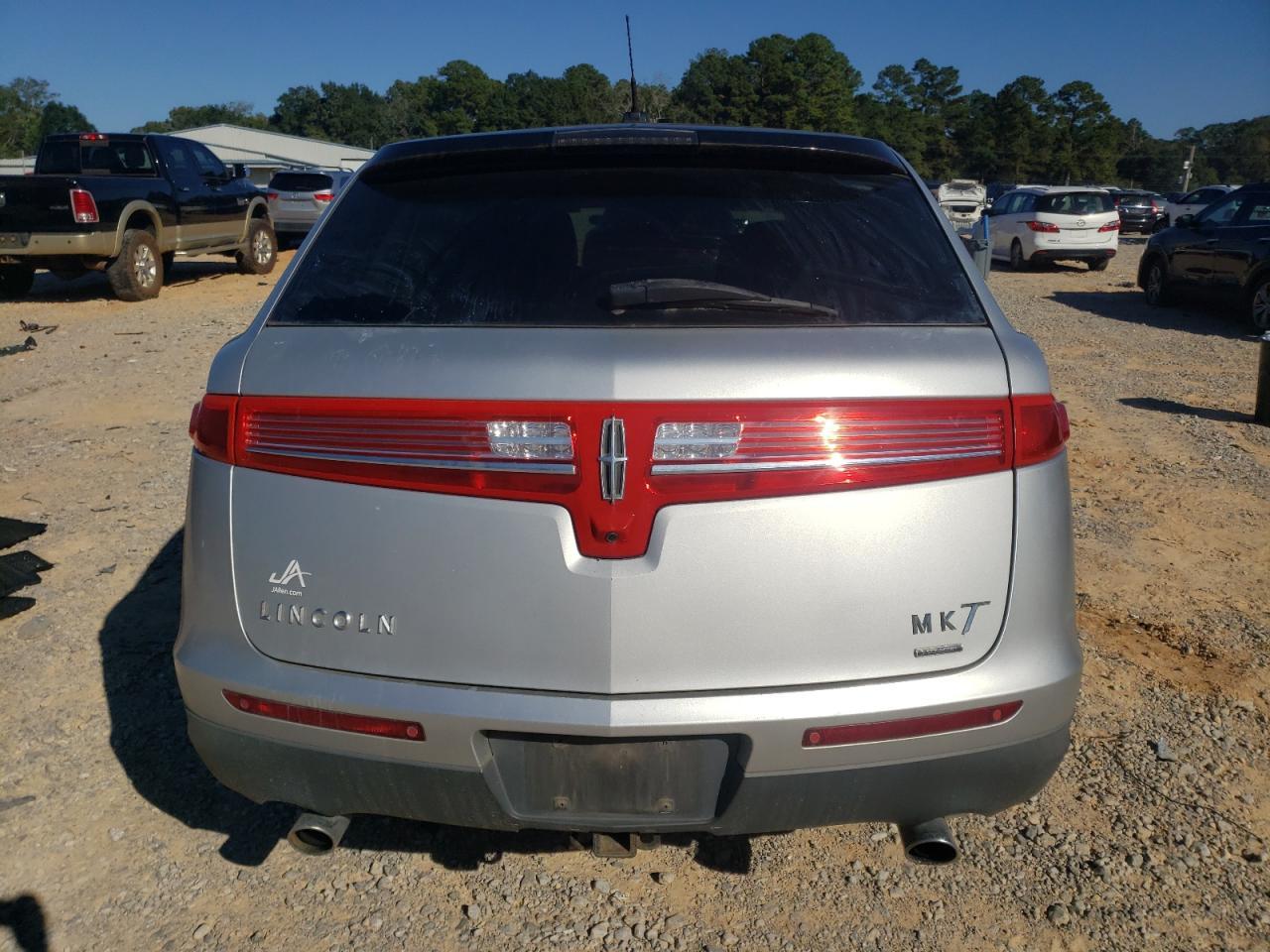 2011 Lincoln Mkt - Image 6
