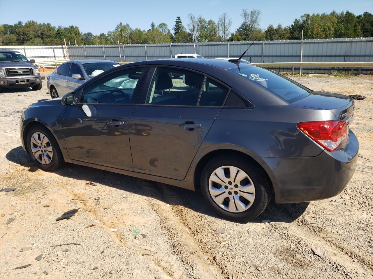 2013 Chev Cruze Ls - Image 2