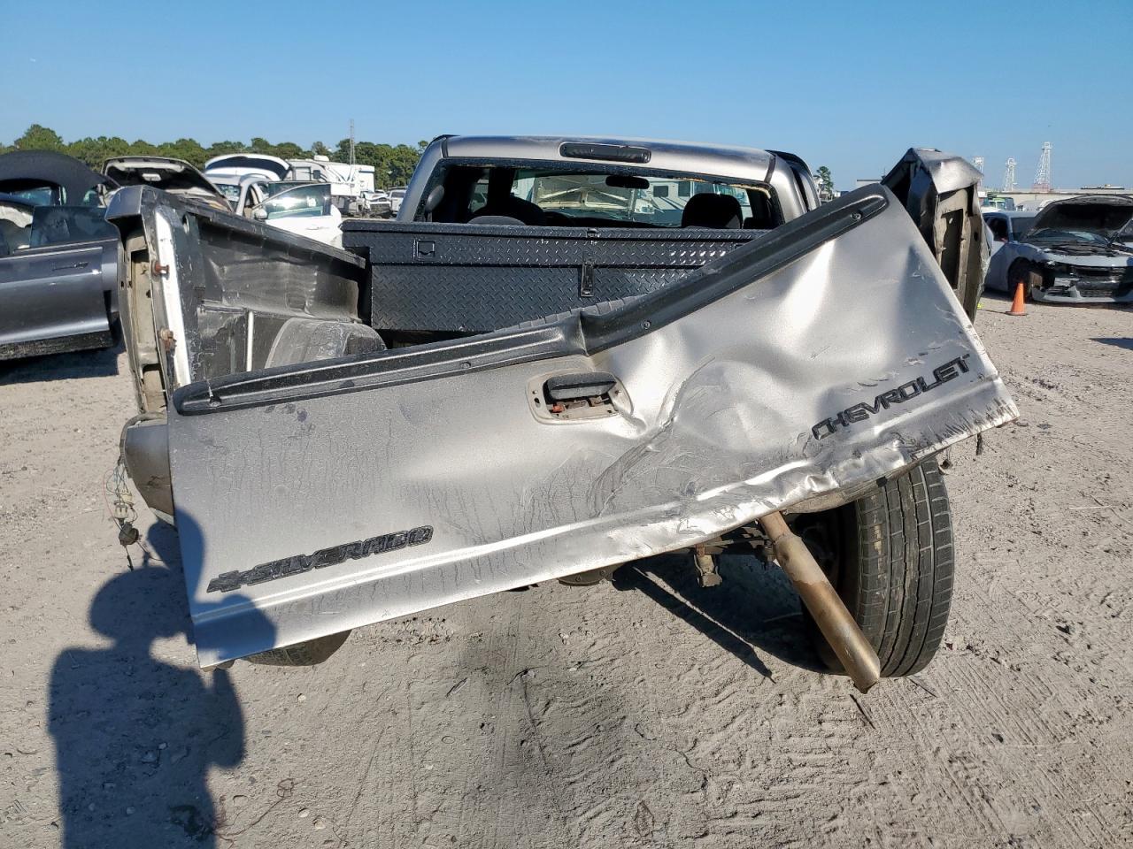 2000 Chevrolet Silverado C1500 - Image 6