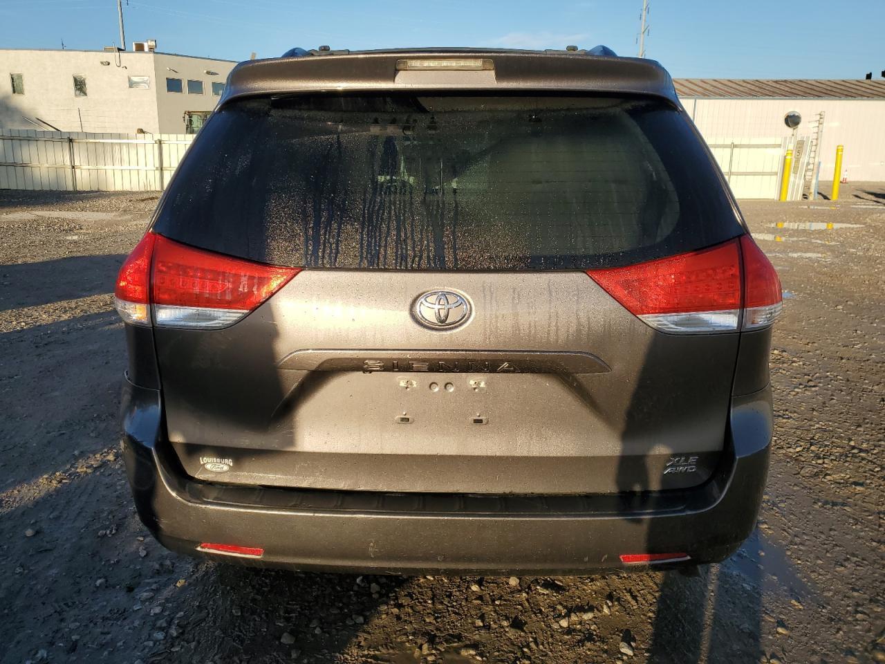 2013 Toyota Sienna Xle - Фото 6