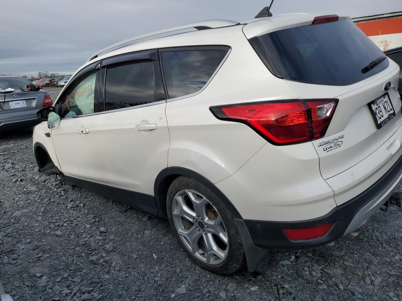 2019 Ford Escape Titanium - Фото 2