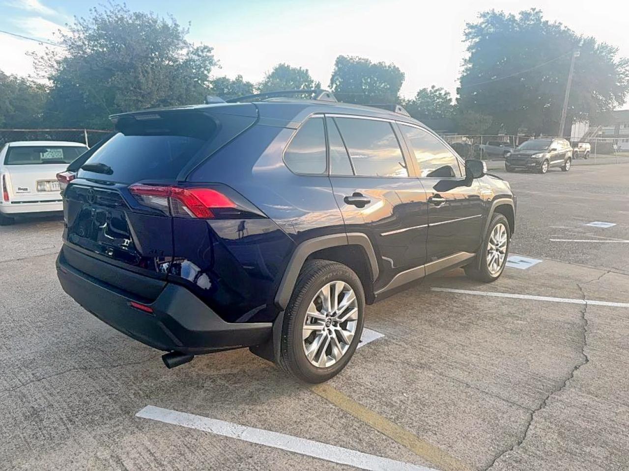 2025 Toyota Rav4 Xle Premium - Фото 4