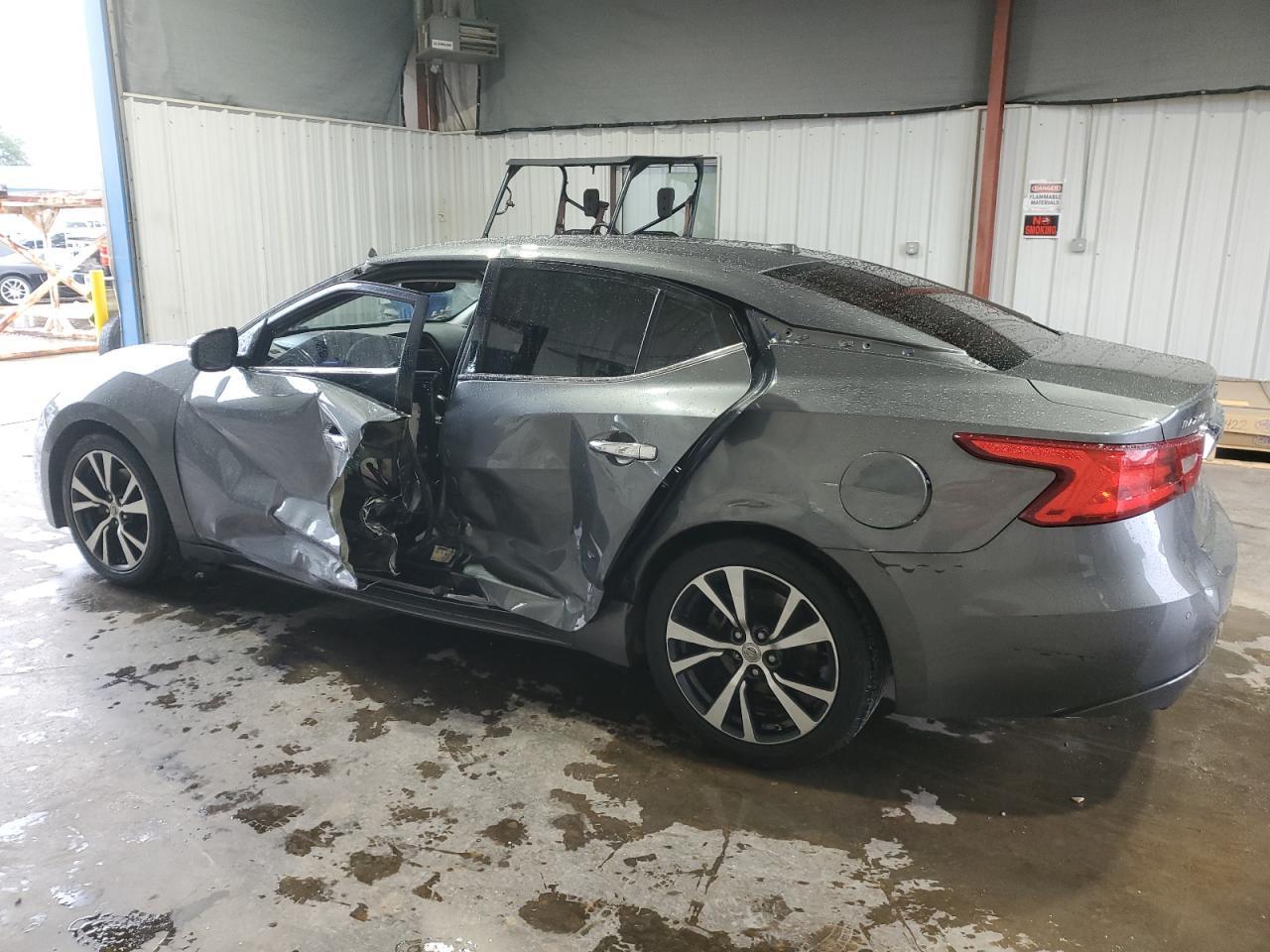 2017 Nissan Maxima 3.5S - Image 2