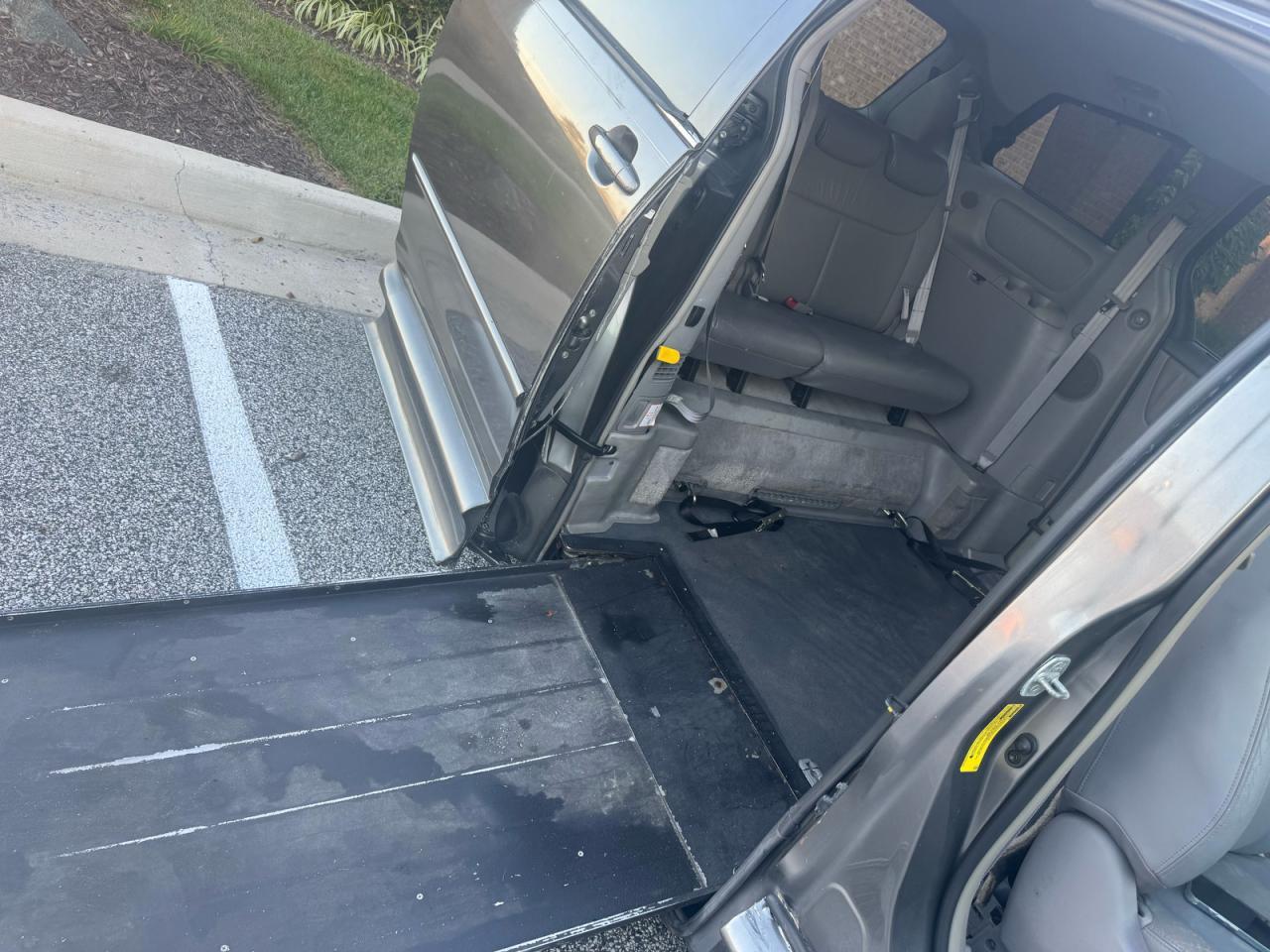 2005 Toyota Sienna Xle - Фото 6