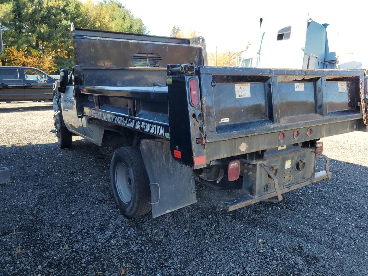 2021 Chevrolet Silverado Dump Truck - Фото 2