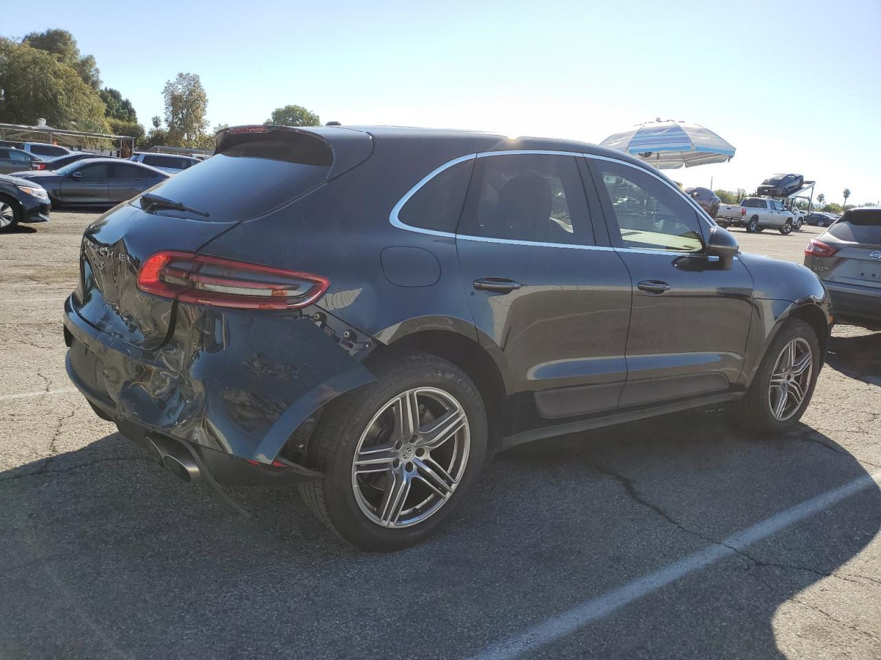 2016 Porsche Macan S - Image 3