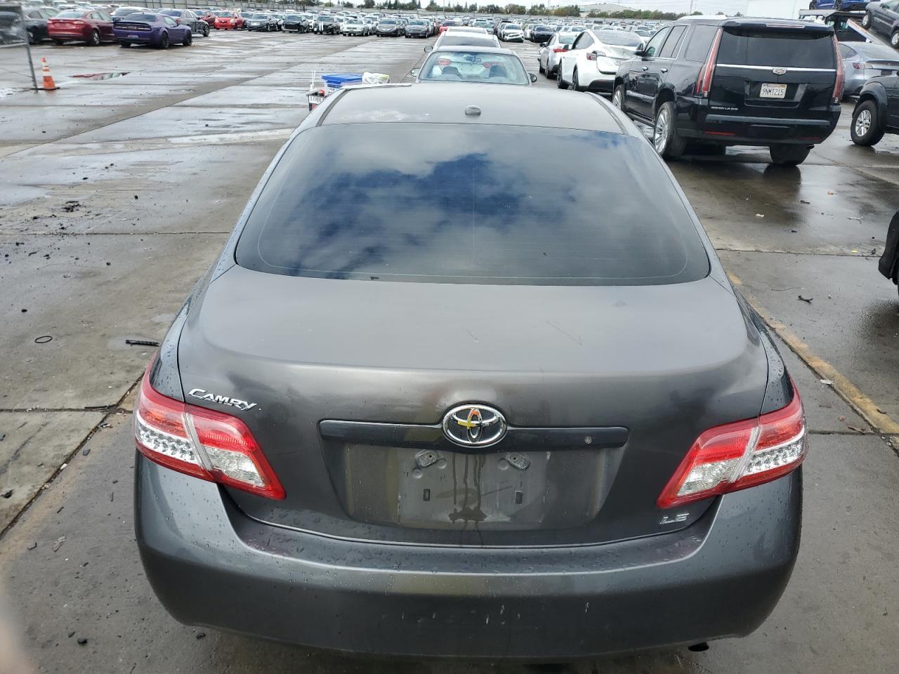 2011 Toyota Camry Base - Фото 6