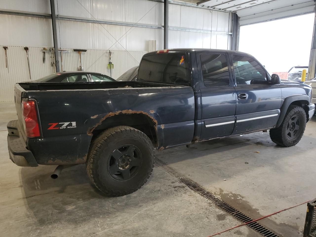 2006 Chevrolet Silverado K1500 - Image 3