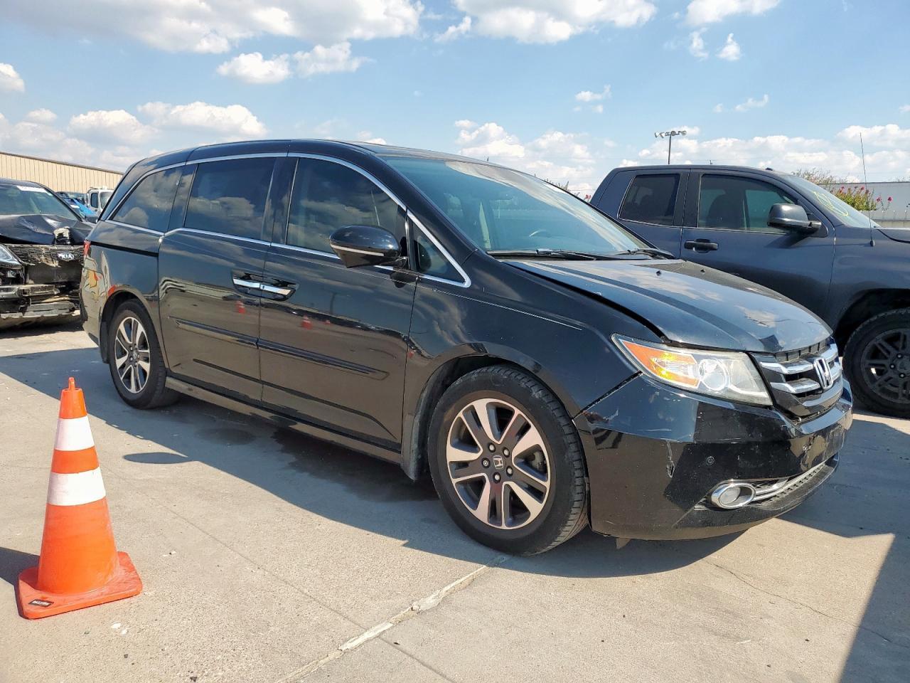 2015 Honda Odyssey Touring - Фото 4