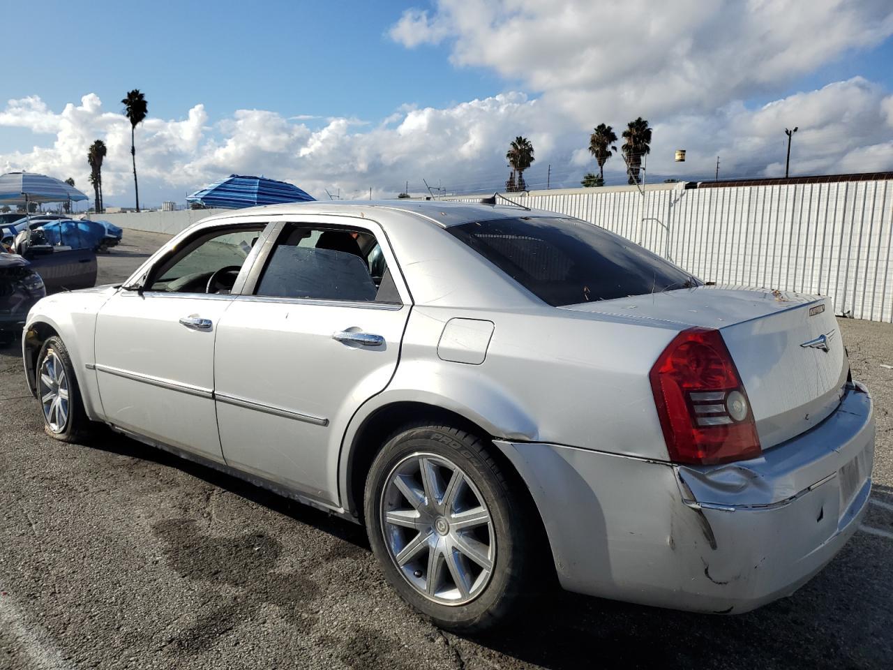 2008 Chrysler 300 Touring - Фото 2