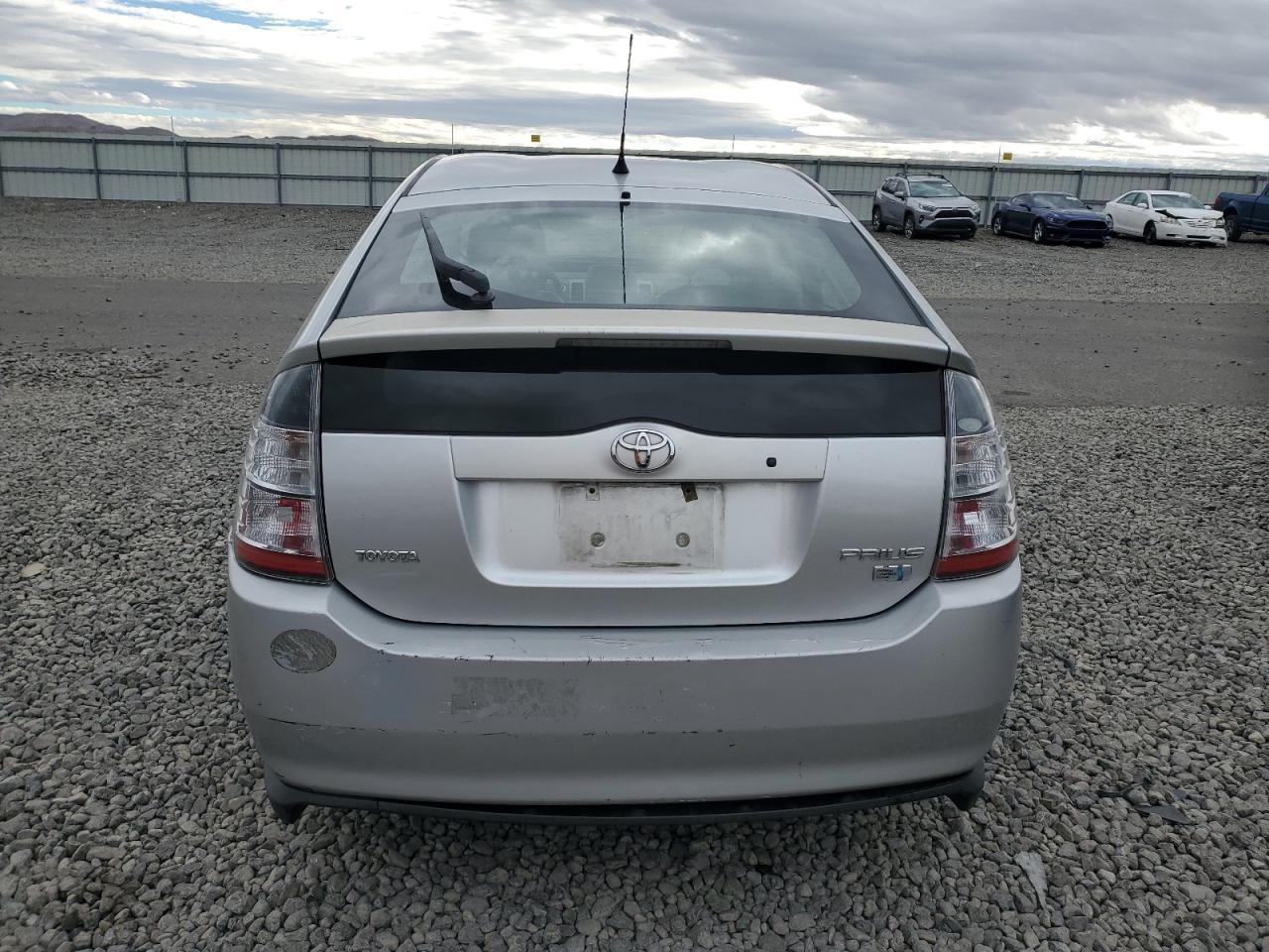 2005 Toyota Prius - Image 6
