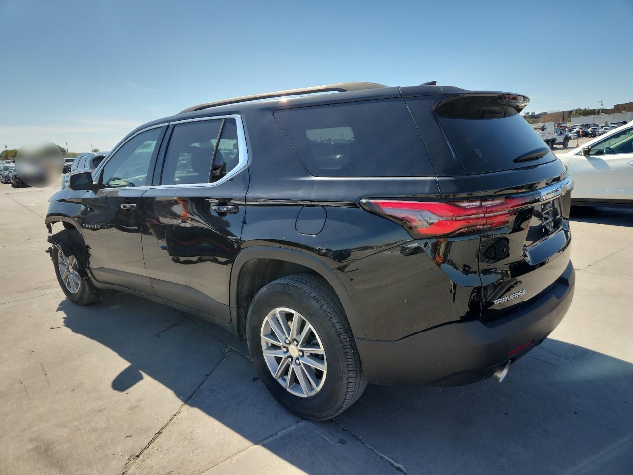 2023 Chevrolet Traverse Lt - Фото 2