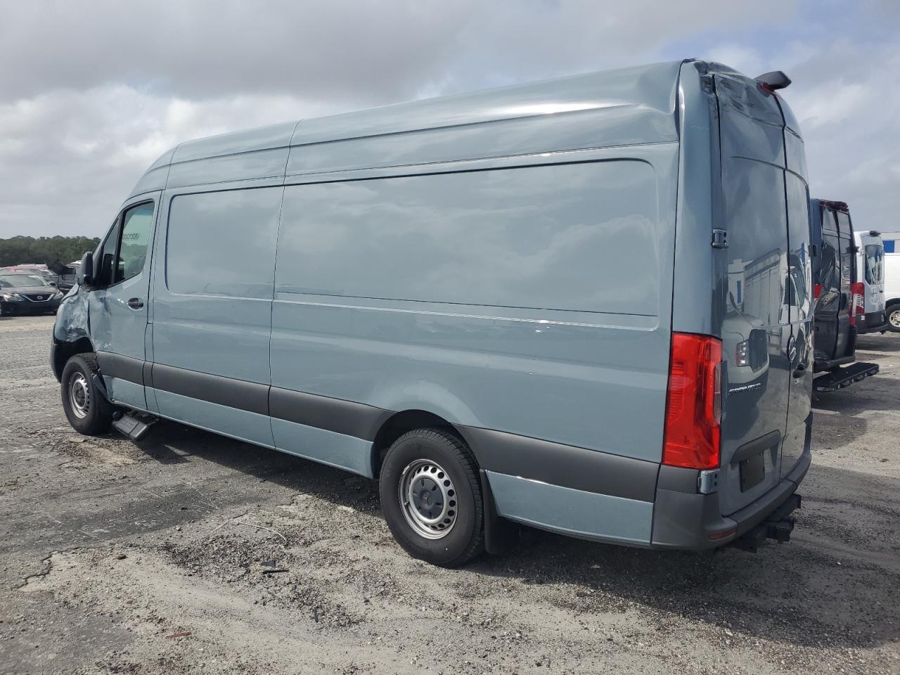 2023 Mercedes-Benz Sprinter 2500 - Фото 2