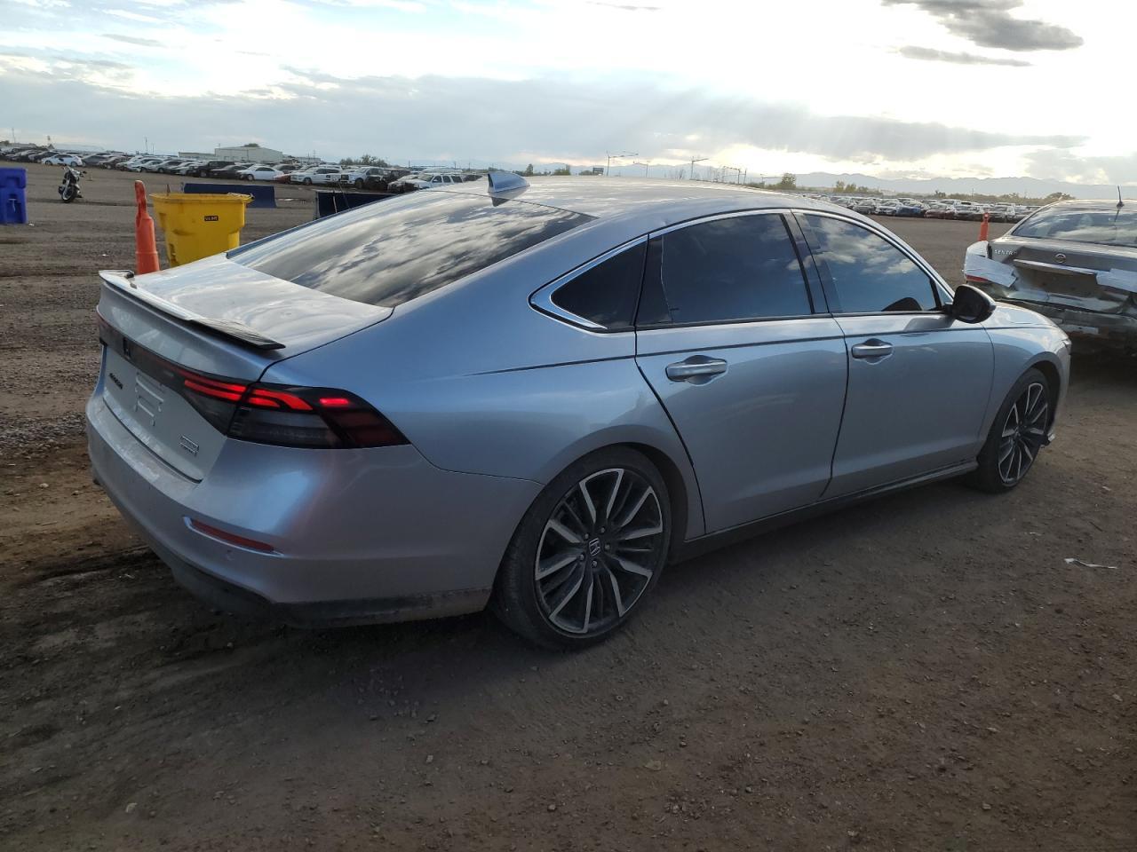 2024 Honda Accord Touring Hybrid - Фото 3