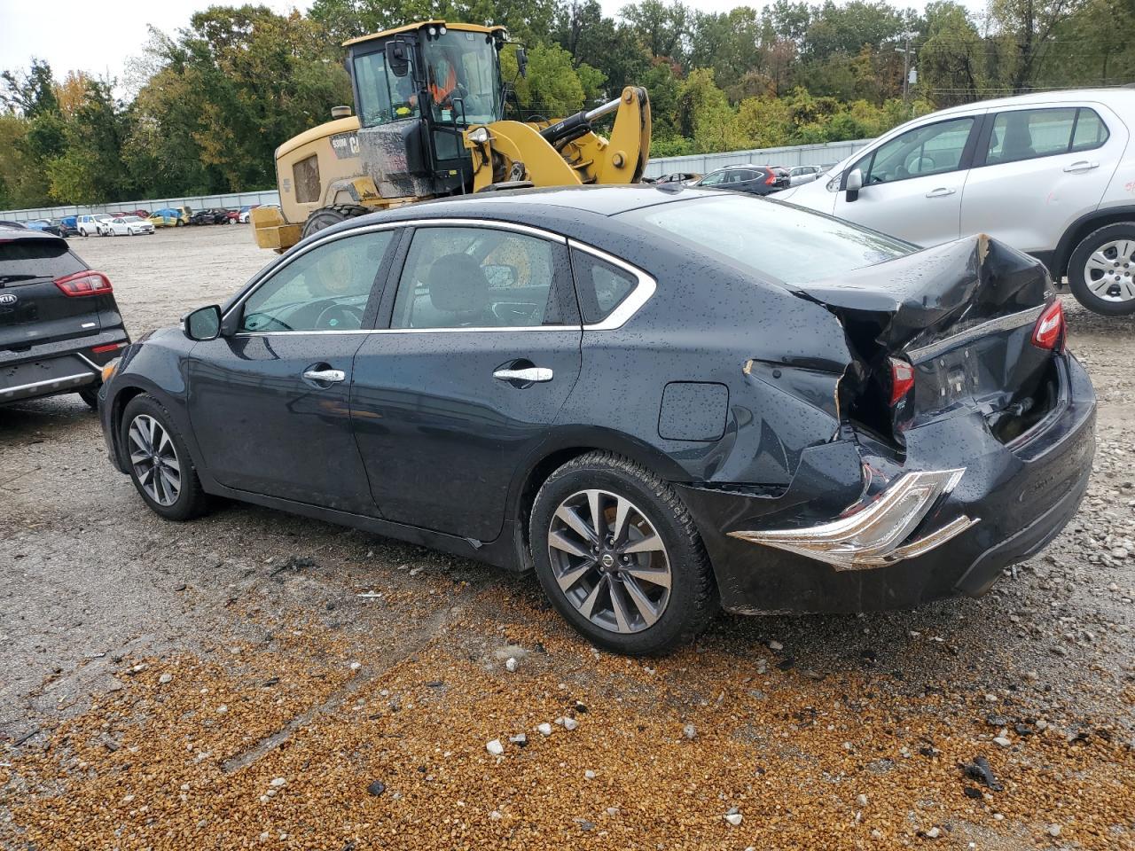 2017 Nissan Altima 2.5 - Фото 2