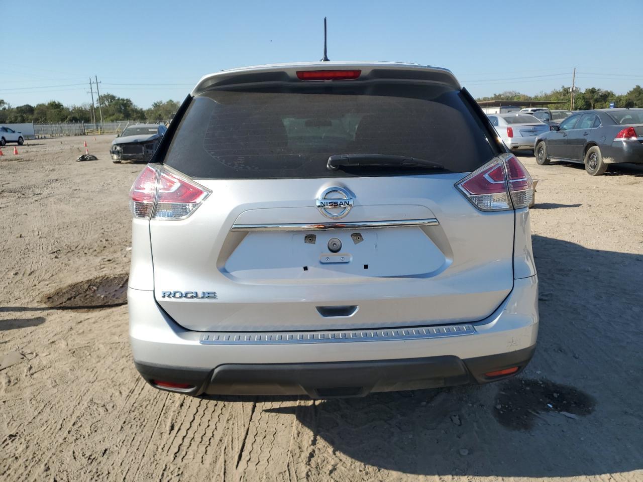 2015 Nissan Rogue S - Фото 6