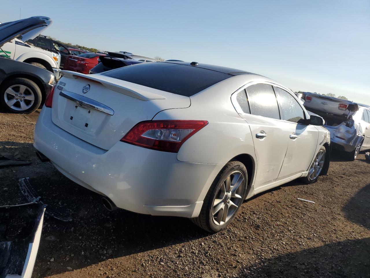 2011 Nissan Maxima S - Image 3