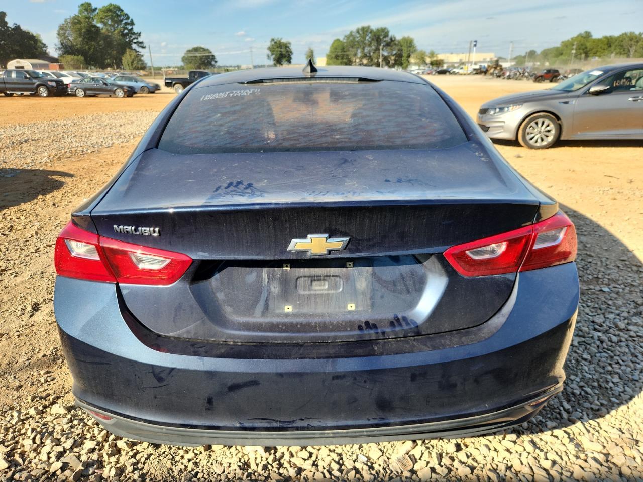 2017 Chev Malibu Ls - Фото 6