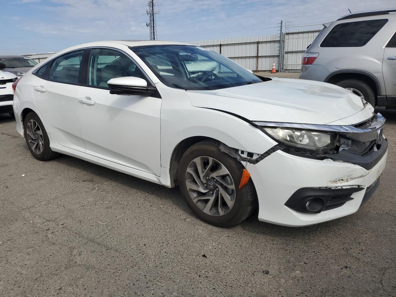 2017 Honda Civic Ex - Image 4