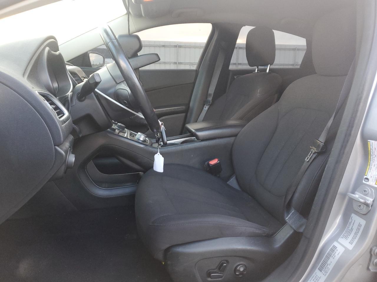 2015 Chrysler 200 Limited - Фото 7