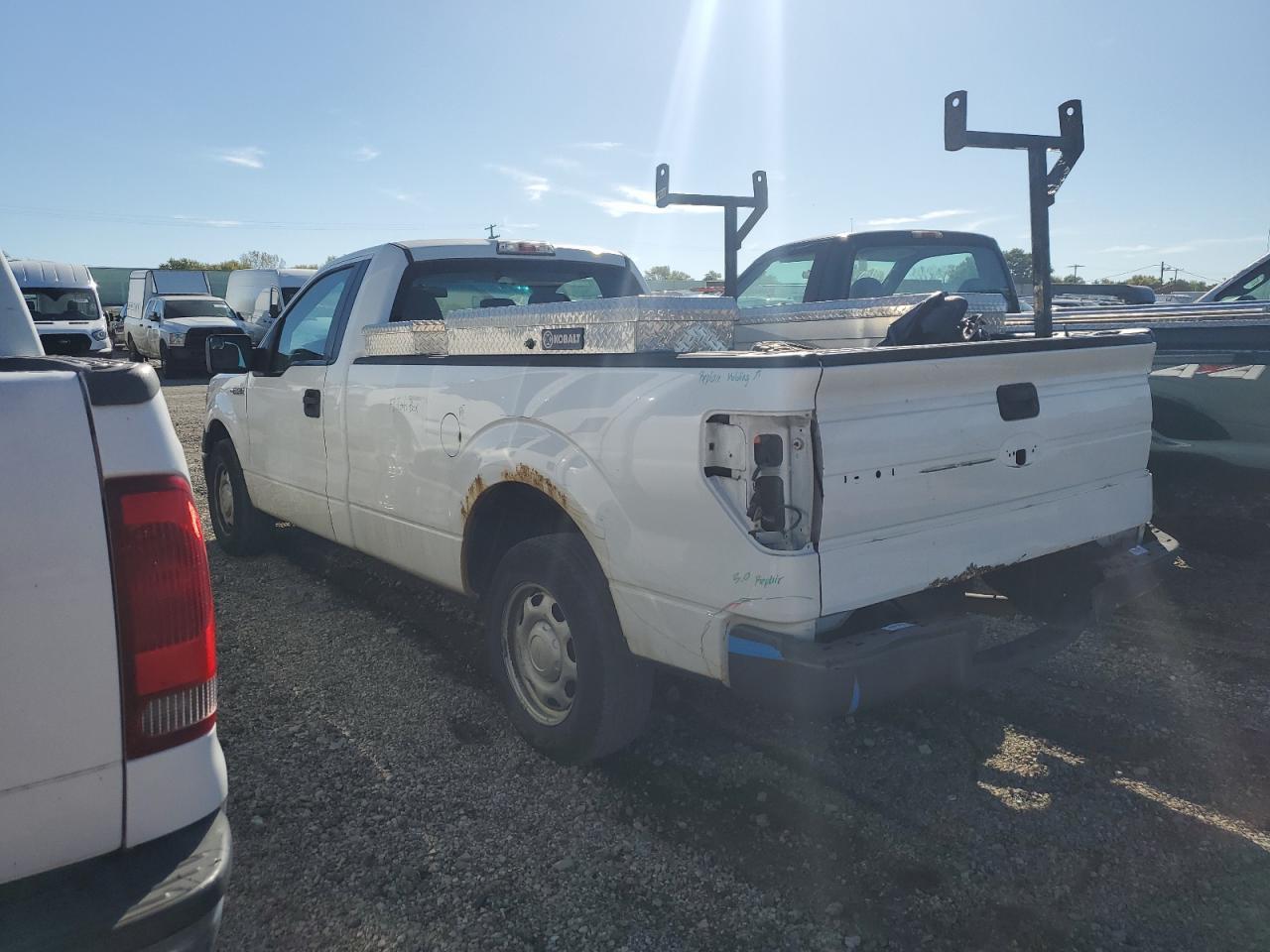 2013 Ford F150 - Фото 2