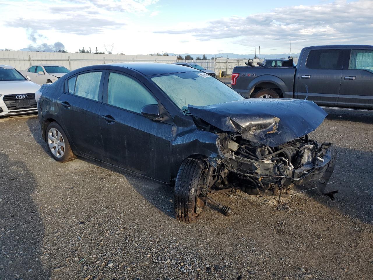 2013 Mazda 3 I - Image 4