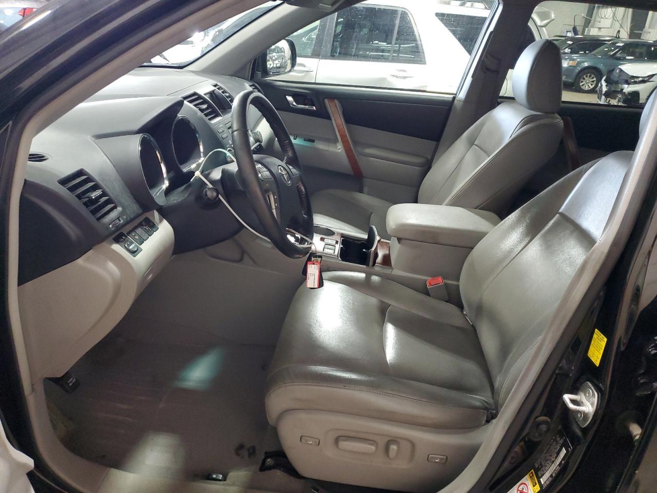 2010 Toyota Highlander Limited - Image 7