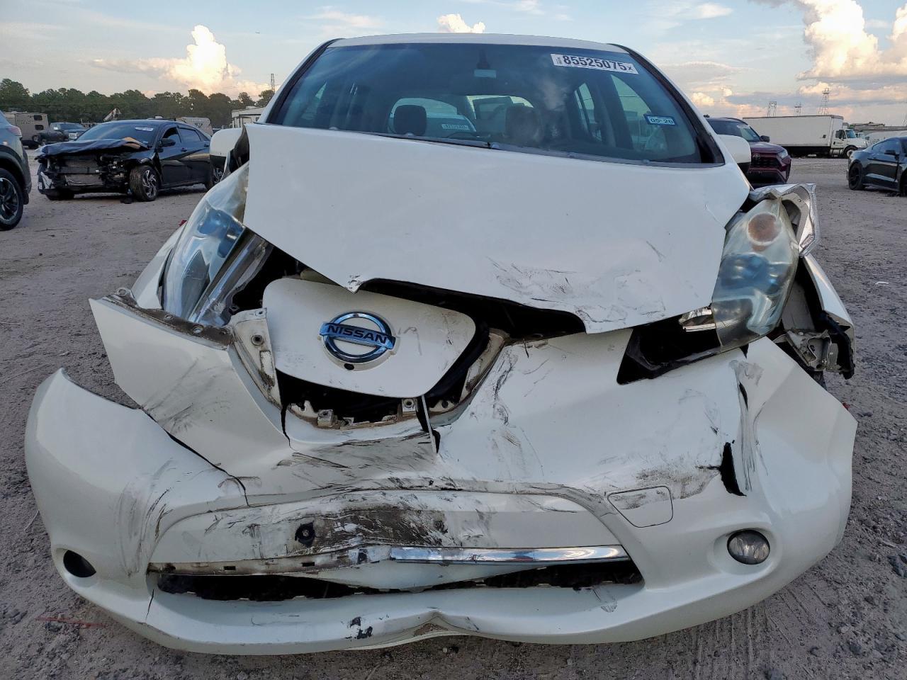 2015 Nissan Leaf S - Фото 5