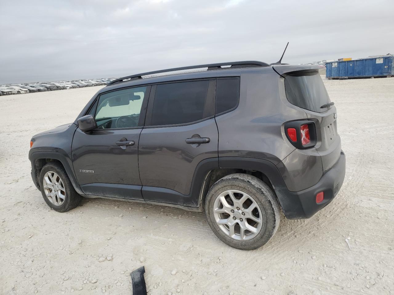 2016 Jeep Renegade Latitude - Фото 2