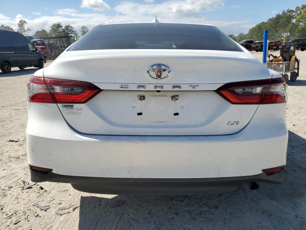 2023 Toyota Camry Le - Фото 6